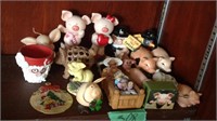 miscellaneous pig decor