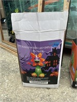 HALLOWEEN INFLATABLE DÉCOR - SCARY FLOWER MONSTER
