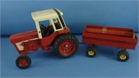IH 1:16 Scale Tractor Trailer