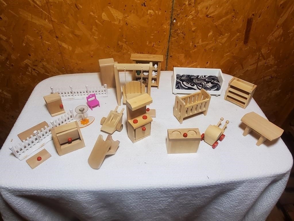 Wooden Dollhouse Accessories