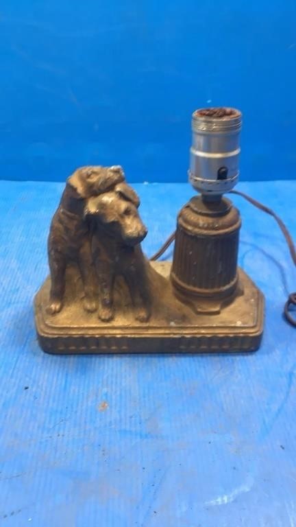 Old dog lamp