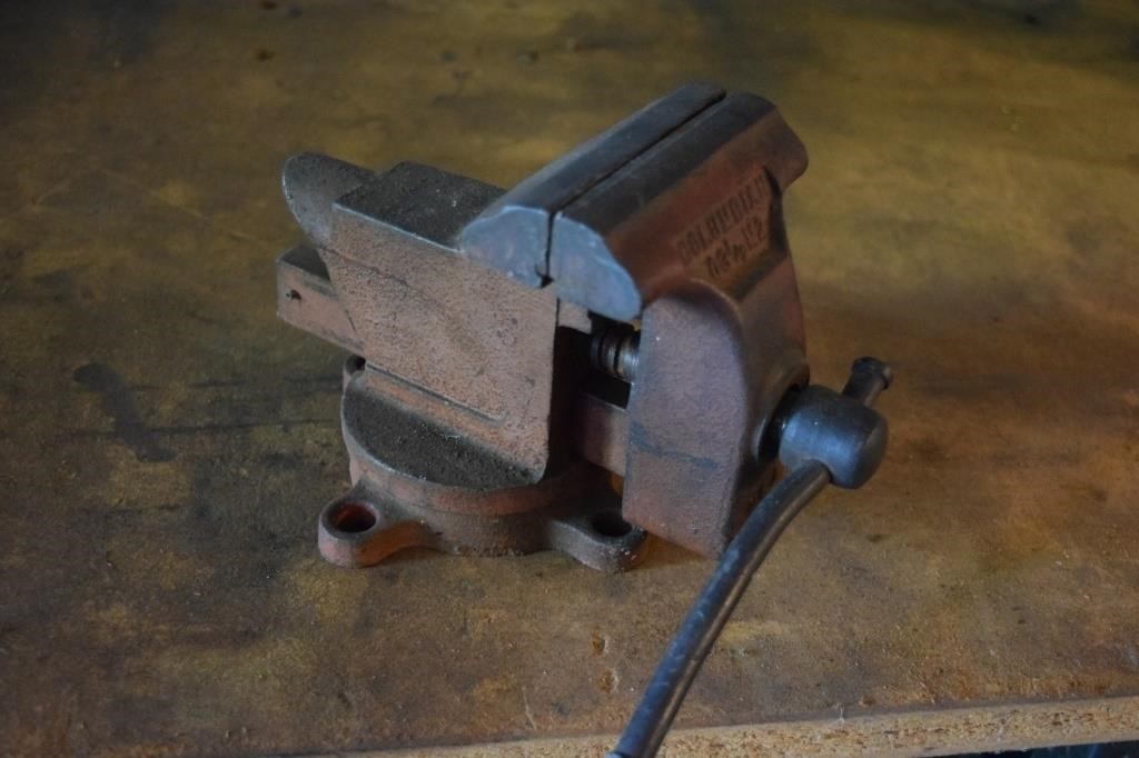 Columbian 3 1/2" Bench Vice