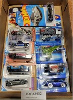 APPROX 10 NOS HOT WHEELS CARS