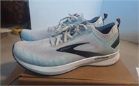 Brooks "Levitate 4" Men's shoes (Size 12)