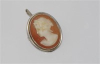 Silver shell cameo brooch / pendant