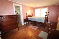 4 pc Full Bedroom Suite (solid wood)
