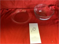 Pyrex Glass Pie Plate and Anchor Glass Mixing