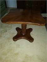 Vintage henredon accent table
