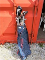 Wilson Golf clubs with golf bag