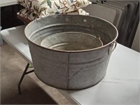 galvanized bucket + washtub