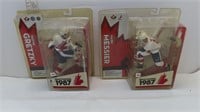 2 hockey player action figures