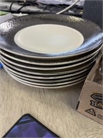 Eight Selene  dinnerware plates