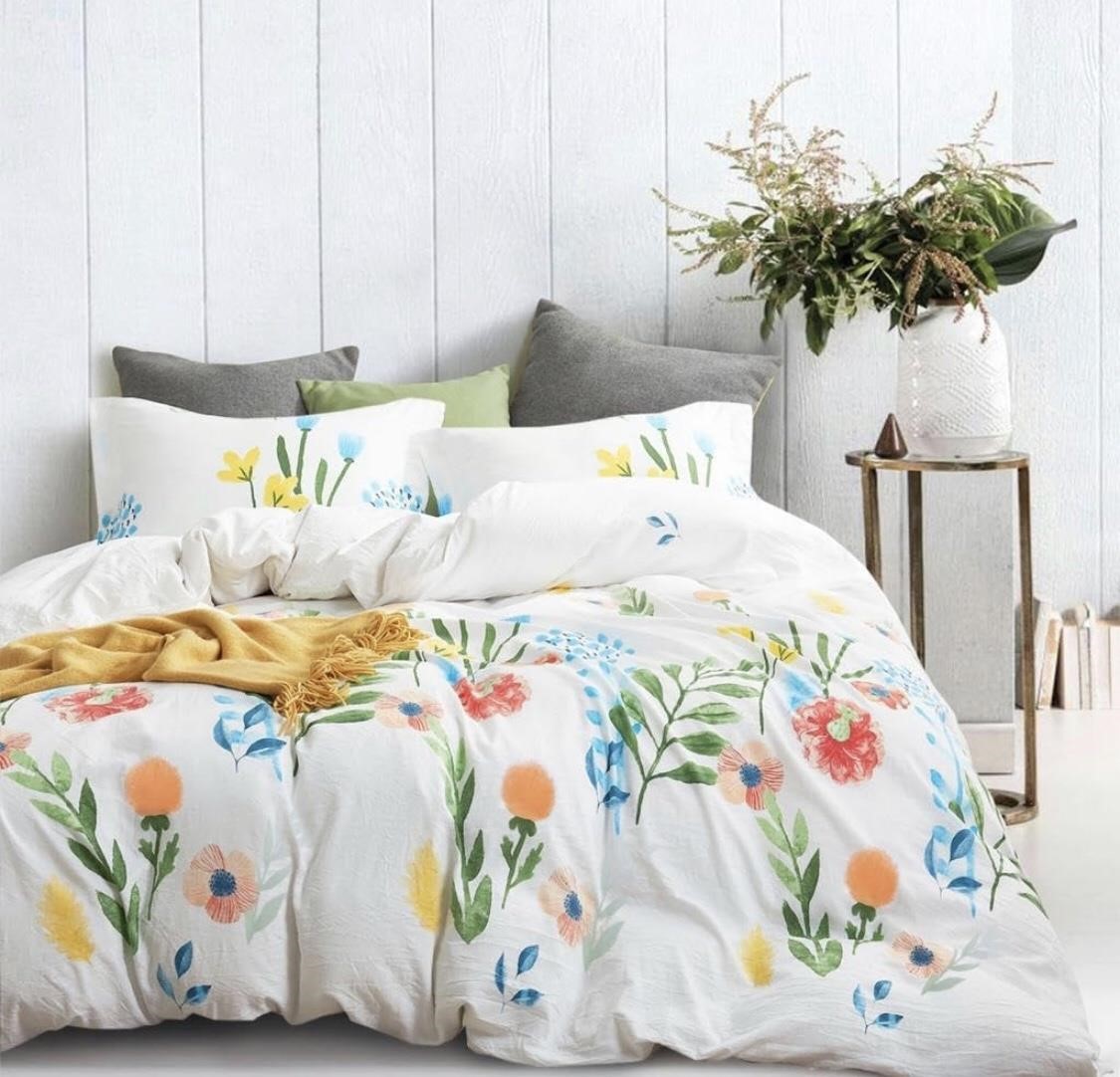 Wake In Cloud - Floral Comforter Set,