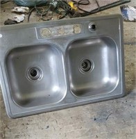 Approx 30inch stainless steel sink approx 6