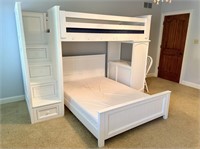 Bunk Bed / Full Bed in Kids Room - Ck Pics / Desc