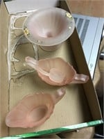 Lot of vintage dishes
