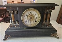 Seth Thomas Mantle clock with key