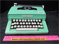 Vintage Tom Thumb Typewriter