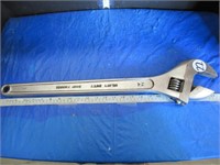 24" HD CRESCENT WRENCH