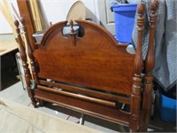 LEXINGTON CHERRY KING SIZE POSTER BED WITH RAILS