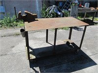 ROLLING HEAVY STEEL WORK CART, WITH VICE