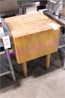 1X, 24"X24" SOLID WOOD BUTCHER BLOCK