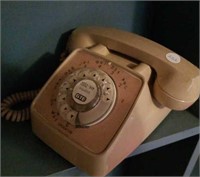 Desk top dial phone, vintage style