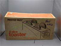 VTG NIB Proctor Silex 4 slice toaster. T522B
