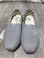 Toms Ladies Canvas Shoes Size 7