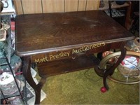 FRENCH STYLE OAK WRITING DESK WITH DRAWER