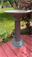 Metal birdbath