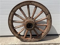 Wood wagon wheel