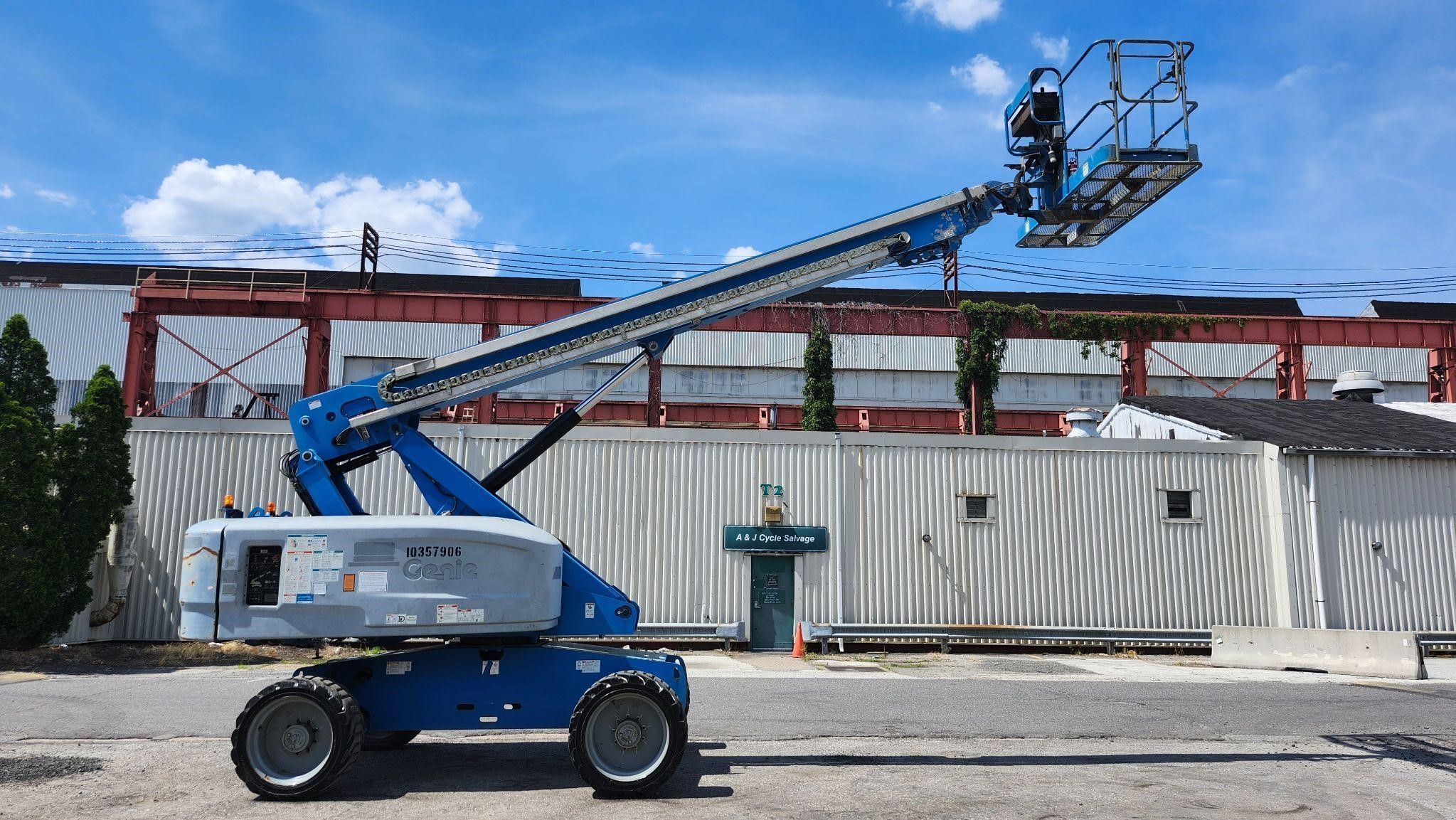 2015 Genie S-60X 60ft Boom Lift