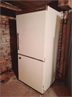 Contstellation Refrigerator by Skelgas