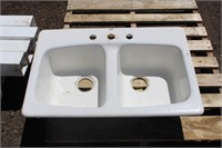 Kohler Double Porcilan Sink