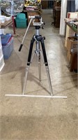 Quickset tripod collapsible