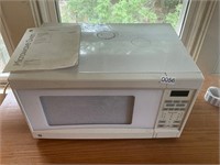 GE microwave oven - need little cleaning