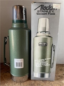 Aladdin Stanley Vacuum Flask. New old stock. 1.9L