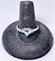 10 KT Gold Blue Topaz Gorgeous Ring 2 Gr Size 9.75