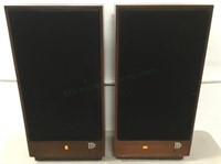 Pair Of Mcintosh Xr14 Speakers