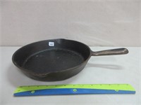 GOOD CAST IRON FRYING PAN