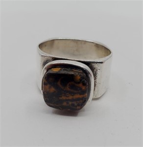 Modernist Sterling Silver Ring set with a Stone