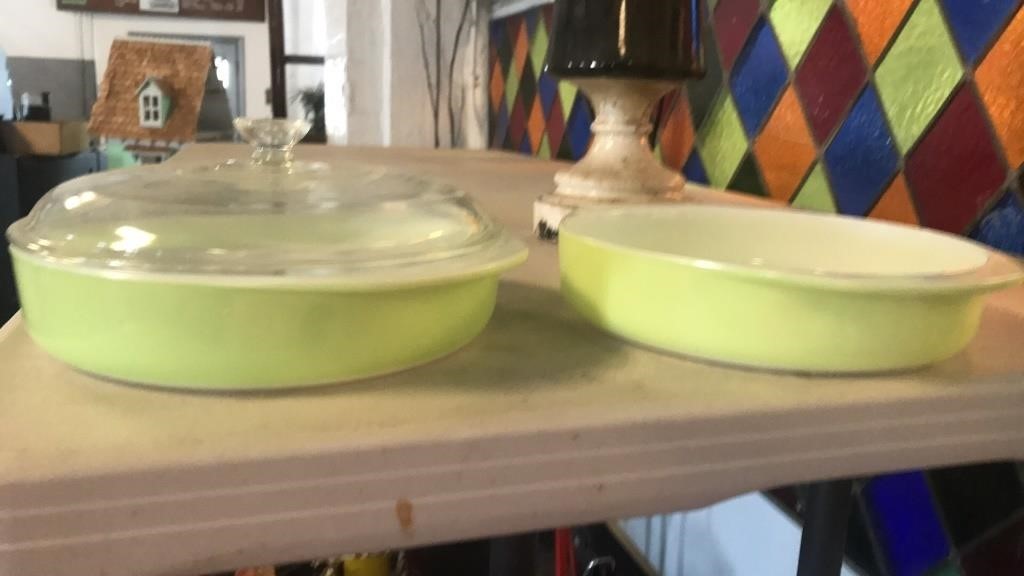 Pyrex 2 dishes and lid green