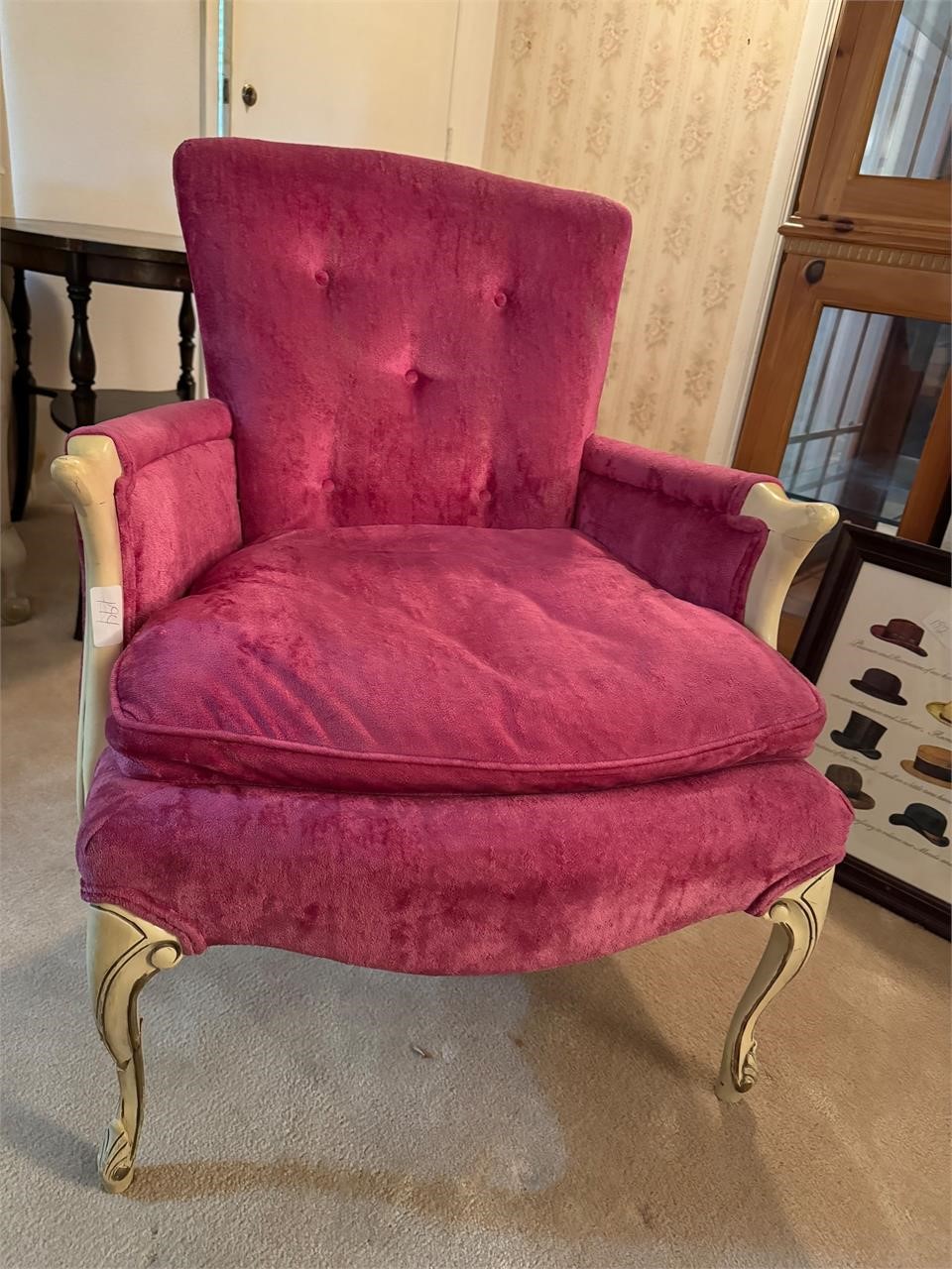 VICTORIAN PINK CHAIR BROKEN LEG IN FRONT