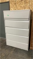 Xl cabinet, drawers are stuck 42x18x63