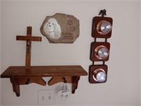 4 pieces barometer, shelf and poodle.