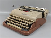 Vintage Underwood Student Typewriter