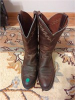 Size 9d Ariat boots
