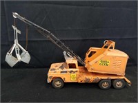 Vintage Tonka toy truck with crane