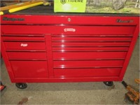 1170) 10 drawer snap-on tool box on casters
